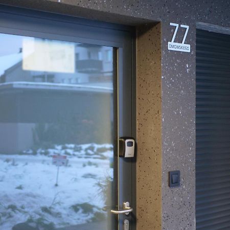ヴロツワフPrzytulna Kawalerka 77アパートメント エクステリア 写真